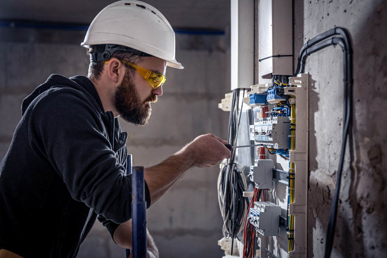 Electrical contractor with a license bond in New Hampshire